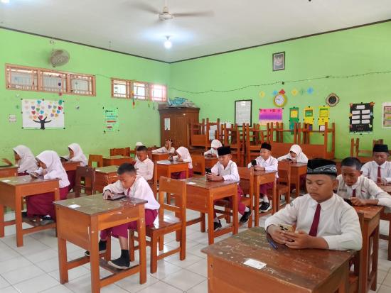Pelaksanaan Ujian Madrasah Tahun 2025 MI Muhammadiyah 2 Babakan
